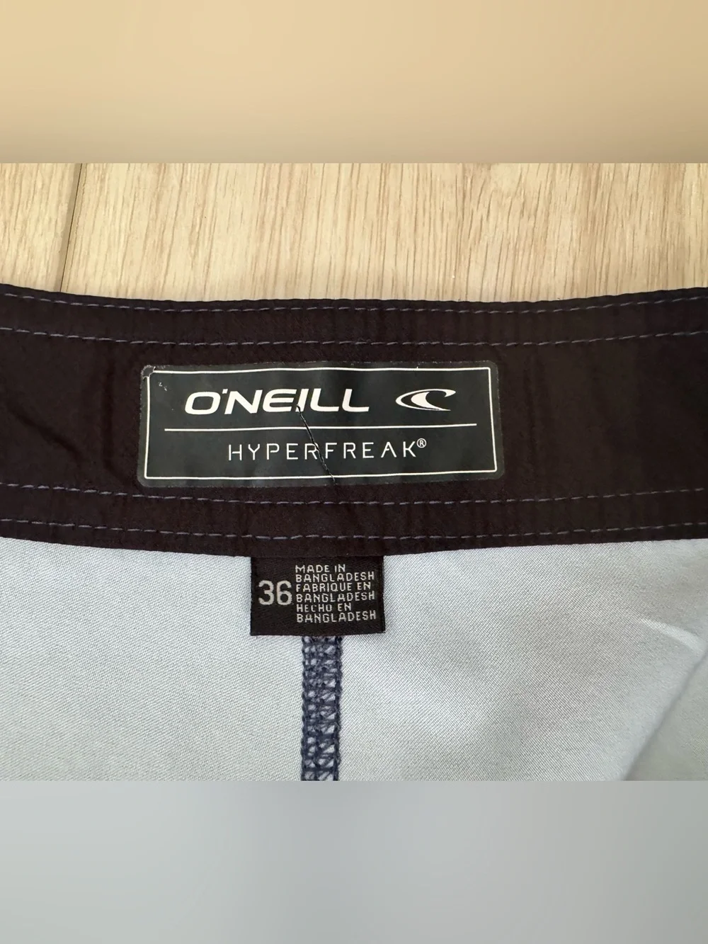 O’Neill men’s 36 Hyperfreak board shorts swim trunks surf striped EUC